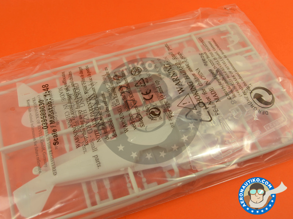 Image 1: Messerschmitt Bf 109 G-10 | Airplane kit in 1/48 scale manufactured by Revell (ref. REV03958) Image 1: Messerschmitt Bf 109 G-10 | Airplane kit in 1/48 scale manufactured by Revell (ref. REV03958)