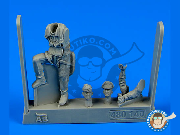 Image 1: USAF Fighter Pilot | Figure in 1/48 scale manufactured by Aerobonus (ref. 480140)
