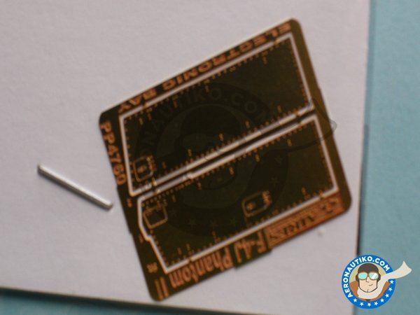 Image 2: F-4 Phantom II Electronic Bay. | Electronic bay in 1/48 scale manufactured by Aires (ref. 4760)