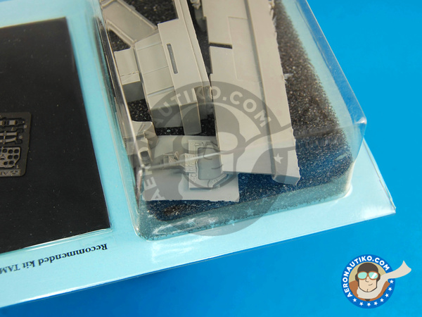 Image 5: North American P-51 Mustang B/C | Cockpit set en escala 1/48 fabricado por Aires (ref. AIRES-4223)