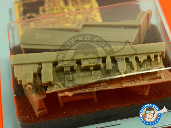 Image 3: McDonnell Douglas F-4 Phantom II D Early version | Cockpit set in 1/48 scale manufactured by Aires (ref. AIRES-4630)