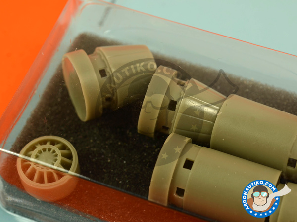 Image 2: McDonnell Douglas F/A-18 Hornet | Exhaust nozzles Opened E/F Super Hornet | Exhaust nozzle in 1/48 scale manufactured by Aires (ref. AIRES-4639)