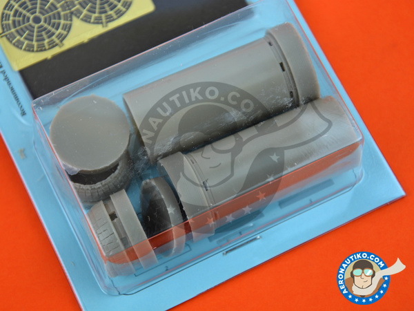 Image 3: Grumman F-14 Tomcat | Exhaust Nozzles Opened A | Exhaust nozzle in 1/48 scale manufactured by Aires (ref. AIRES-4708)