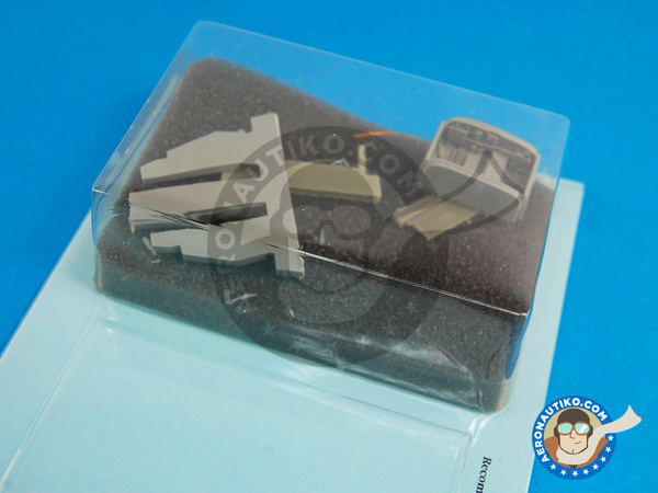 Image 2: North American F-100 Super Sabre C / D | Wheel bay in 1/72 scale manufactured by Aires (ref. AIRES-7279)