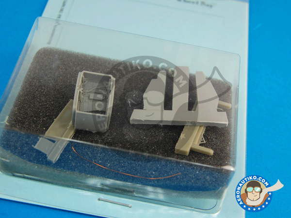 Image 4: North American F-100 Super Sabre C / D | Wheel bay in 1/72 scale manufactured by Aires (ref. AIRES-7279)