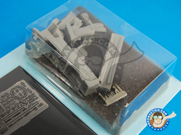 Image 5: McDonnell Douglas F/A-18 Hornet Cockpit set E / F | Cockpit set en escala 1/72 fabricado por Aires (ref. AIRES-7282)