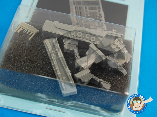 Image 7: McDonnell Douglas F/A-18 Hornet Cockpit set E / F | Cockpit set en escala 1/72 fabricado por Aires (ref. AIRES-7282)