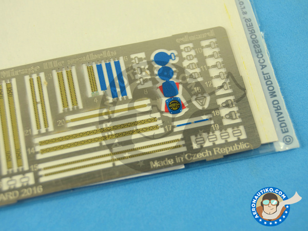 Image 3: Dassault Mirage III Seatbelts C | Seatbelts in 1/32 scale manufactured by Eduard (ref. 32860)