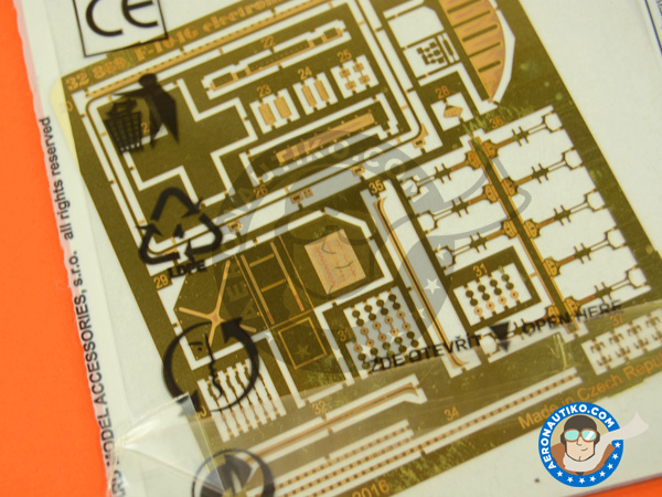 Image 9: Lockheed F-104 Starfighter Electronic Equipment G | Photo-etched parts in 1/32 scale manufactured by Eduard (ref. 32869)