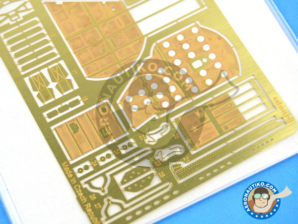 Image 4: Douglas A-3 Skywarrior EKA-3 | Photo-etched parts in 1/48 scale manufactured by Eduard (ref. 49762)