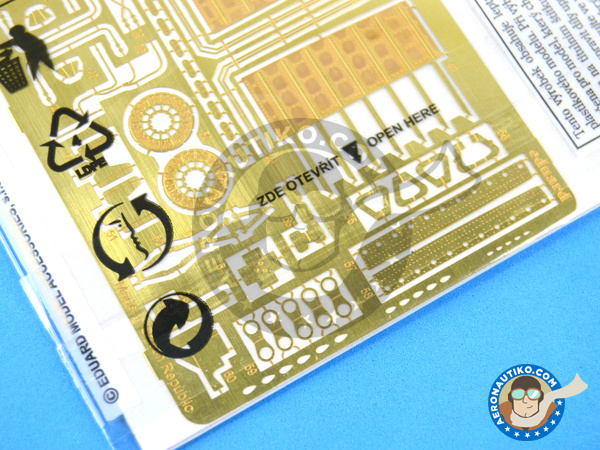 Image 7: Douglas A-3 Skywarrior EKA-3 | Photo-etched parts in 1/48 scale manufactured by Eduard (ref. 49762)