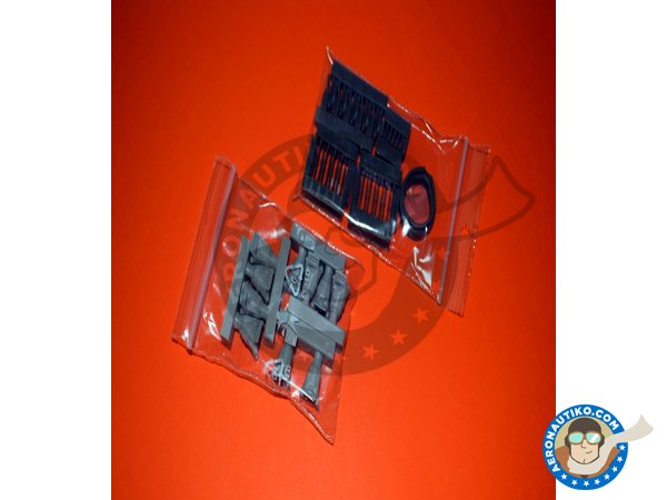 Image 4: Vought F4U-1 Corsair Pratt&Whitney Engine | Engine in 1/32 scale manufactured by Eduard (ref. 632032)