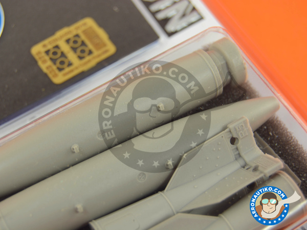 Image 3: Mk.84 bombs - Bombs - Weapons | Bombs in 1/32 scale manufactured by Eduard (ref. 632075)