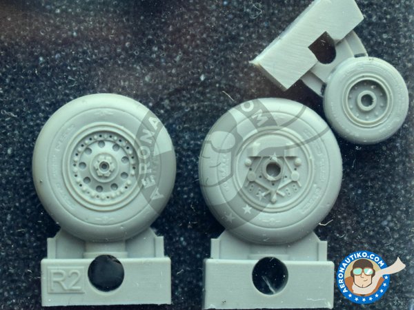 Image 1: F-4J/S Wheels | Wheels in 1/48 scale manufactured by Eduard (ref. 648015)