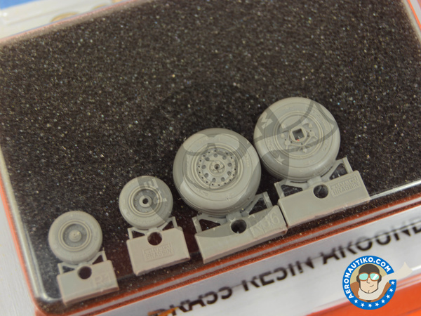 Image 7: McDonnell Douglas F-4 Phantom II J | Wheels in 1/48 scale manufactured by Eduard (ref. 648253)