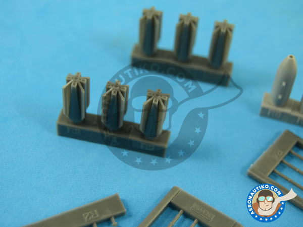 Image 6: M117 | Bombs in 1/72 scale manufactured by Eduard (ref. 672059)