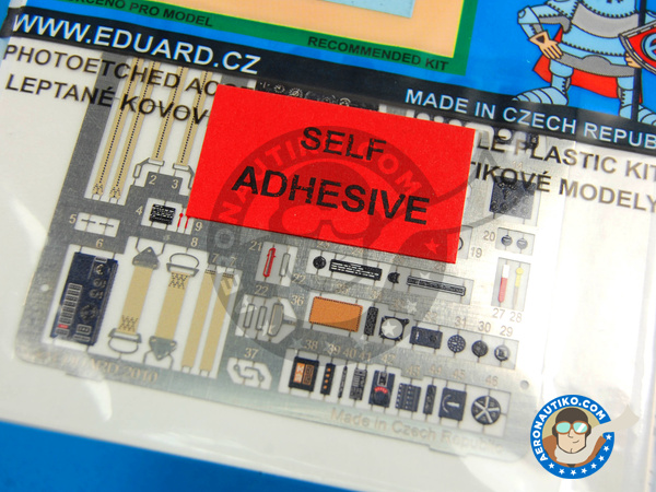 Image 2: Curtiss P-40 Warhawk N | Fotograbados coloreados para el Cockpit en escala 1/32 fabricado por Eduard (ref. ED33071)
