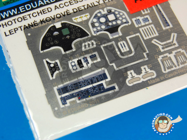 Image 3: Douglas A-4 Skyhawk E | Coloured photo-etched cockpit parts in 1/32 scale manufactured by Eduard (ref. ED33095)