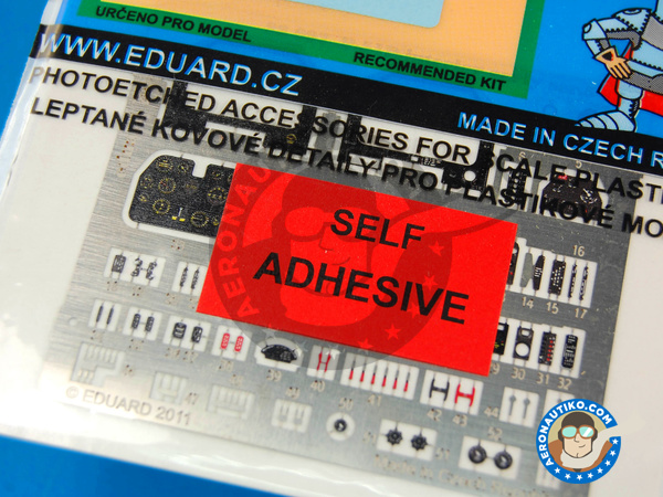 Image 2: North American P-51 Mustang Interior Early D | Coloured photo-etched cockpit parts in 1/32 scale manufactured by Eduard (ref. ED33097)