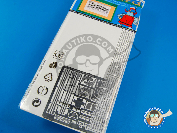 Image 3: Panavia Tornado IDS | Fotograbados coloreados para el Cockpit en escala 1/48 fabricado por Eduard (ref. ED49522)