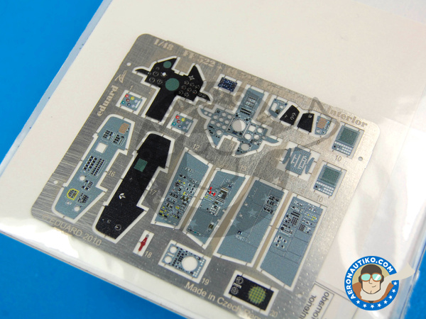 Image 5: Panavia Tornado IDS | Fotograbados coloreados para el Cockpit en escala 1/48 fabricado por Eduard (ref. ED49522)