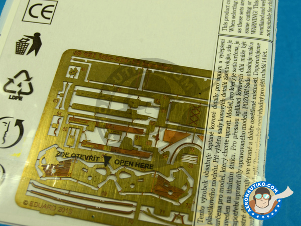 Image 3: Mikoyan-Gurevich MiG-21 Fishbed F-13 | Cockpit set in 1/48 scale manufactured by Eduard (ref. ED49621)