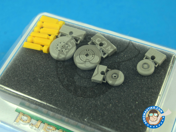 Image 3: McDonnell Douglas F-4 Phantom II B/N | Wheels in 1/48 scale manufactured by Eduard (ref. ED648114)