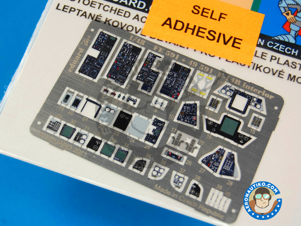 Image 3: Grumman F-14 Tomcat B | Fotograbados coloreados para el Cockpit en escala 1/48 fabricado por Eduard (ref. EDFE591)