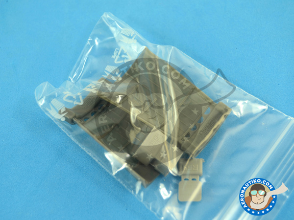 Image 6: Supermarine Spitfire Mk. XVI Bubbletop | BIG SIN in 1/48 scale manufactured by Eduard (ref. SIN64821)