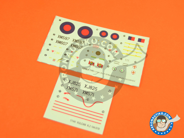 Image 1: Avro 698 Vulcan K.2 Tanker | Airplane kit in 1/144 scale manufactured by Great Wall Hobby (ref. L1002)