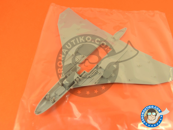 Image 5: Avro 698 Vulcan K.2 Tanker | Airplane kit in 1/144 scale manufactured by Great Wall Hobby (ref. L1002)