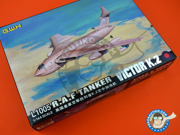 Image 8: Handley Page Victor K.2 Tanker | Airplane kit in 1/144 scale manufactured by Great Wall Hobby (ref. L1005)