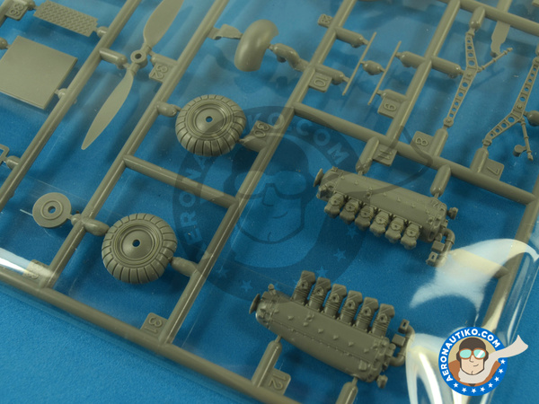 Image 3: Focke-Wulf Fw 189 Uhu A-1 Nacht Jäger | Airplane kit in 1/48 scale manufactured by Great Wall Hobby (ref. L4801)