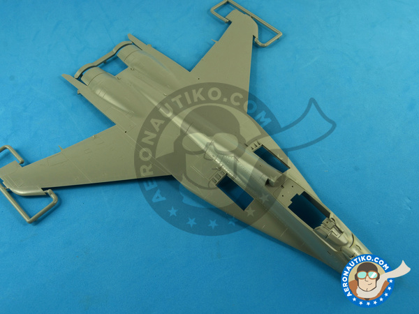 Image 1: Mikoyan MiG-29 Fulcrum 9-12 Late type | Airplane kit in 1/48 scale manufactured by Great Wall Hobby (ref. L4811)