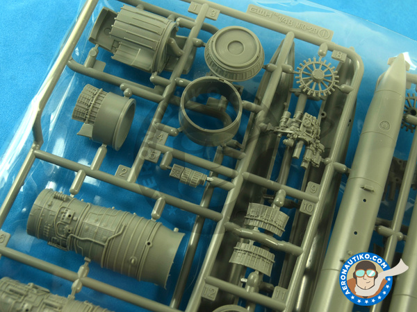 Image 6: Mikoyan MiG-29 Fulcrum 9-12 Late type | Airplane kit in 1/48 scale manufactured by Great Wall Hobby (ref. L4811)