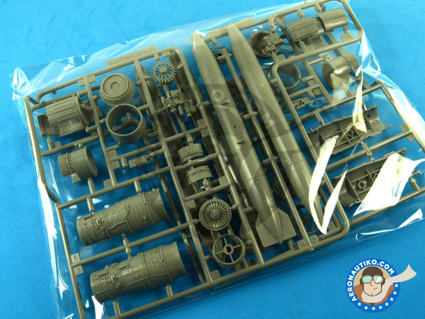 Image 7: Mikoyan MiG-29 Fulcrum 9-12 Late type | Airplane kit in 1/48 scale manufactured by Great Wall Hobby (ref. L4811)