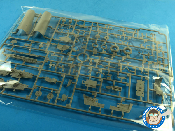 Image 12: Mikoyan MiG-29 Fulcrum 9-12 Late type | Airplane kit in 1/48 scale manufactured by Great Wall Hobby (ref. L4811)