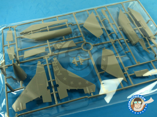 Image 13: Mikoyan MiG-29 Fulcrum 9-12 Late type | Airplane kit in 1/48 scale manufactured by Great Wall Hobby (ref. L4811)