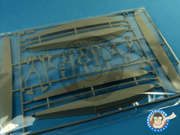 Image 9: Douglas TBD Devastator 1a Floatplane | Airplane kit in 1/48 scale manufactured by Great Wall Hobby (ref. L4812)