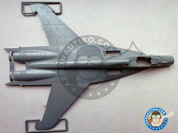 Image 2: MiG-29 "Fulcrum C" 9-13 | Airplane kit in 1/48 scale manufactured by Great Wall Hobby (ref. L4813)
