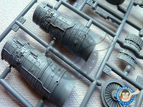 Image 4: MiG-29 "Fulcrum C" 9-13 | Airplane kit in 1/48 scale manufactured by Great Wall Hobby (ref. L4813)