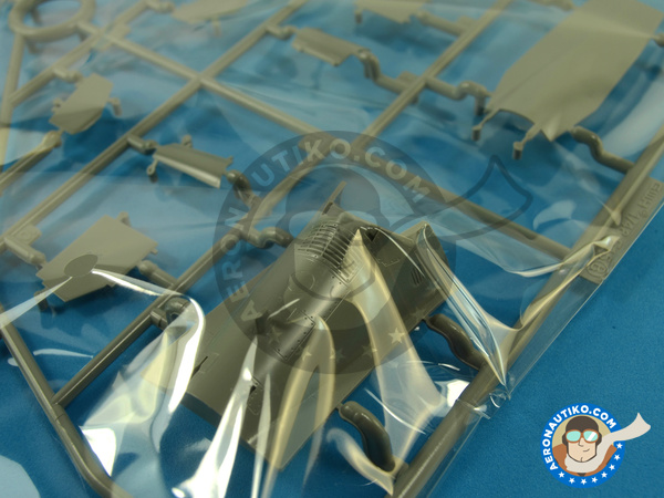 Image 15: McDonnell Douglas F-15 Eagle B / D | Airplane kit in 1/48 scale manufactured by Great Wall Hobby (ref. L4815)