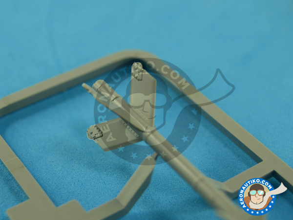 Image 18: McDonnell Douglas F-15 Eagle B / D | Airplane kit in 1/48 scale manufactured by Great Wall Hobby (ref. L4815)