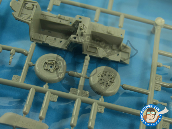 Image 1: McDonnell Douglas F-15 Eagle I | Airplane kit in 1/48 scale manufactured by Great Wall Hobby (ref. L4816)