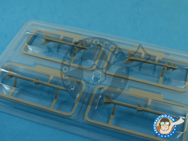 Image 5: McDonnell Douglas F-15 Eagle I | Airplane kit in 1/48 scale manufactured by Great Wall Hobby (ref. L4816)