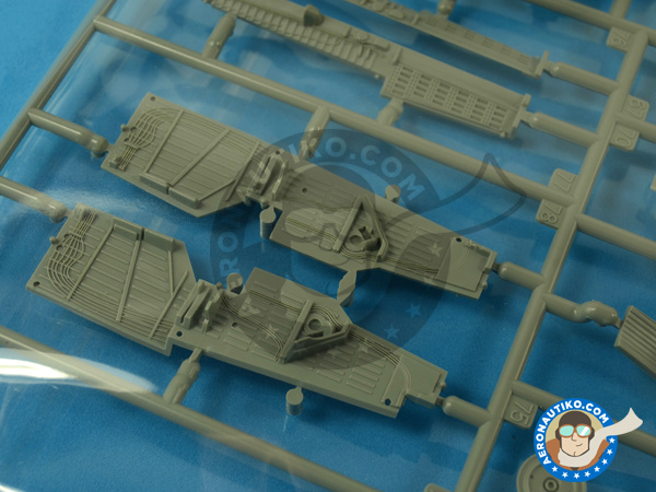 Image 6: Mikoyan MiG-29 Fulcrum 9-19 SMT | Airplane kit in 1/48 scale manufactured by Great Wall Hobby (ref. L4818)