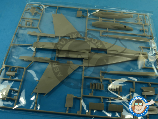 Image 11: Mikoyan MiG-29 Fulcrum 9-19 SMT | Airplane kit in 1/48 scale manufactured by Great Wall Hobby (ref. L4818)
