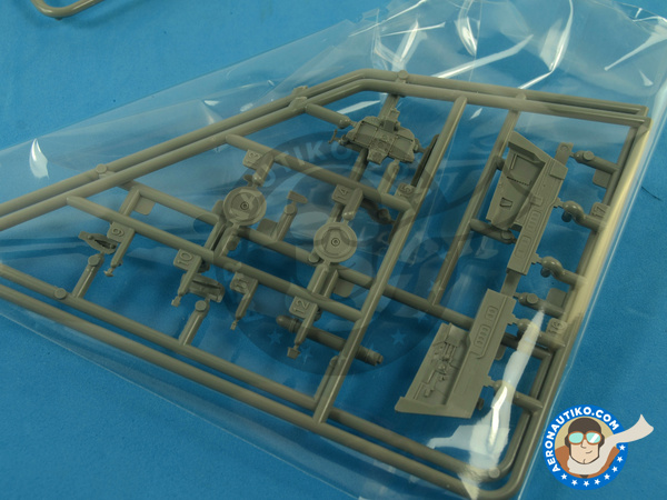 Image 21: Mikoyan MiG-29 Fulcrum 9-19 SMT | Airplane kit in 1/48 scale manufactured by Great Wall Hobby (ref. L4818)