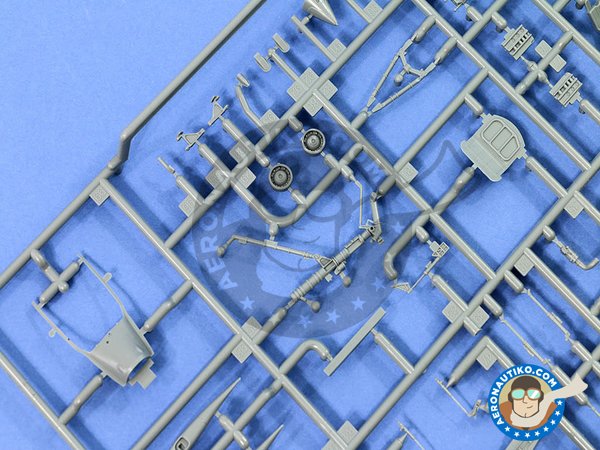 Image 11: Sukhoi Su-35S "Flanker-E" Multirole Fighter | Maqueta de avión en escala 1/48 fabricado por Great Wall Hobby (ref. L4820)