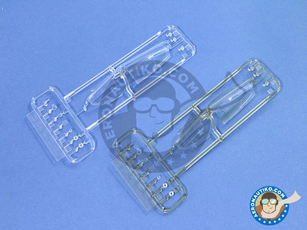 Image 16: Sukhoi Su-35S "Flanker-E" Multirole Fighter | Maqueta de avión en escala 1/48 fabricado por Great Wall Hobby (ref. L4820)